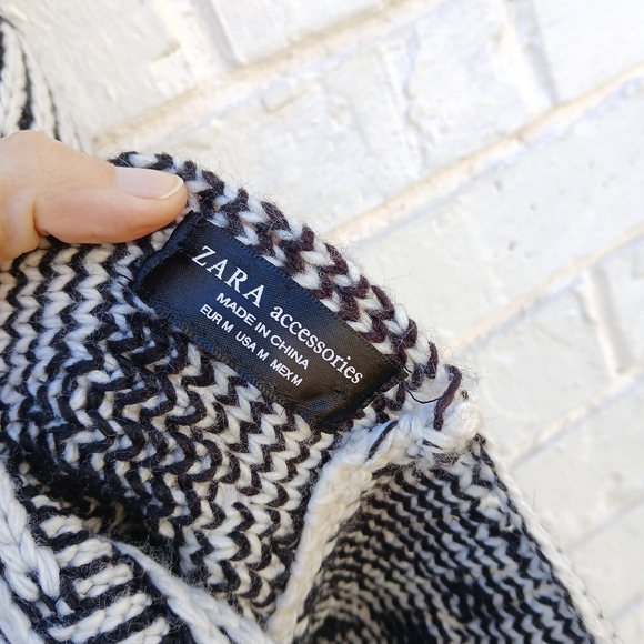 Zara Chunky Knit Poncho Pullover Sweater - Picture 5 of 6